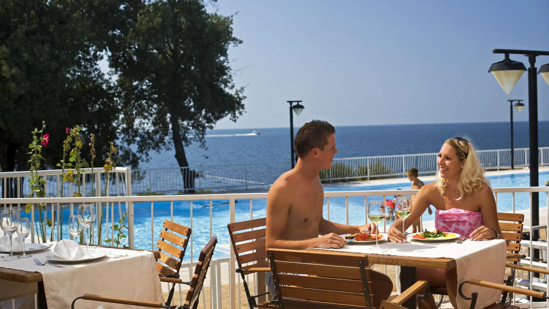 Feriepark Eurocamp Mobile Homes At Fkk Nudist Campsite Solaris Tar-Vabriga